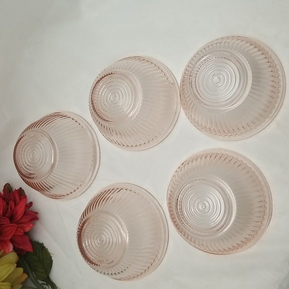 Federal Pink Depression Ribbed Mixing Bowls - Picture 3 of 14